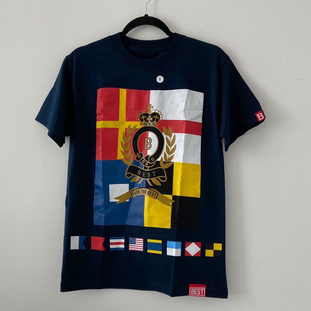 Men’s Breezy Excursion Best Countries Graphic Tee Size Small